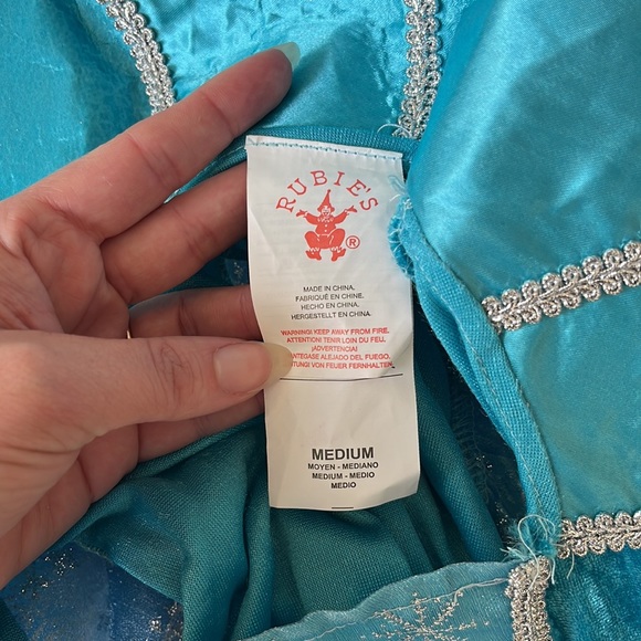 Elsa costume - Picture 2 of 7